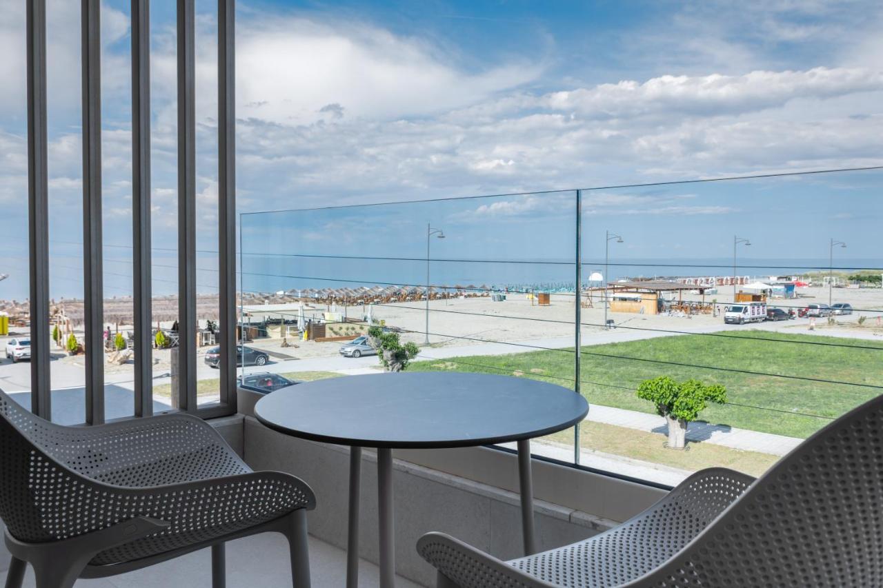 Aparthotel Pantheon Sea View Neoi Poroi Esterno foto