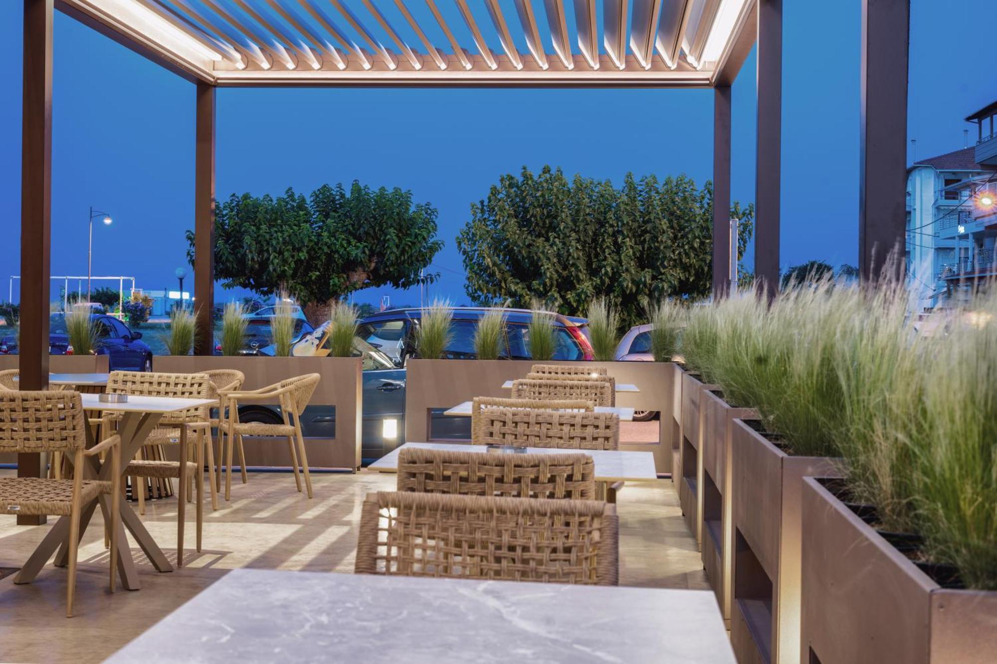 Aparthotel Pantheon Sea View Neoi Poroi Esterno foto